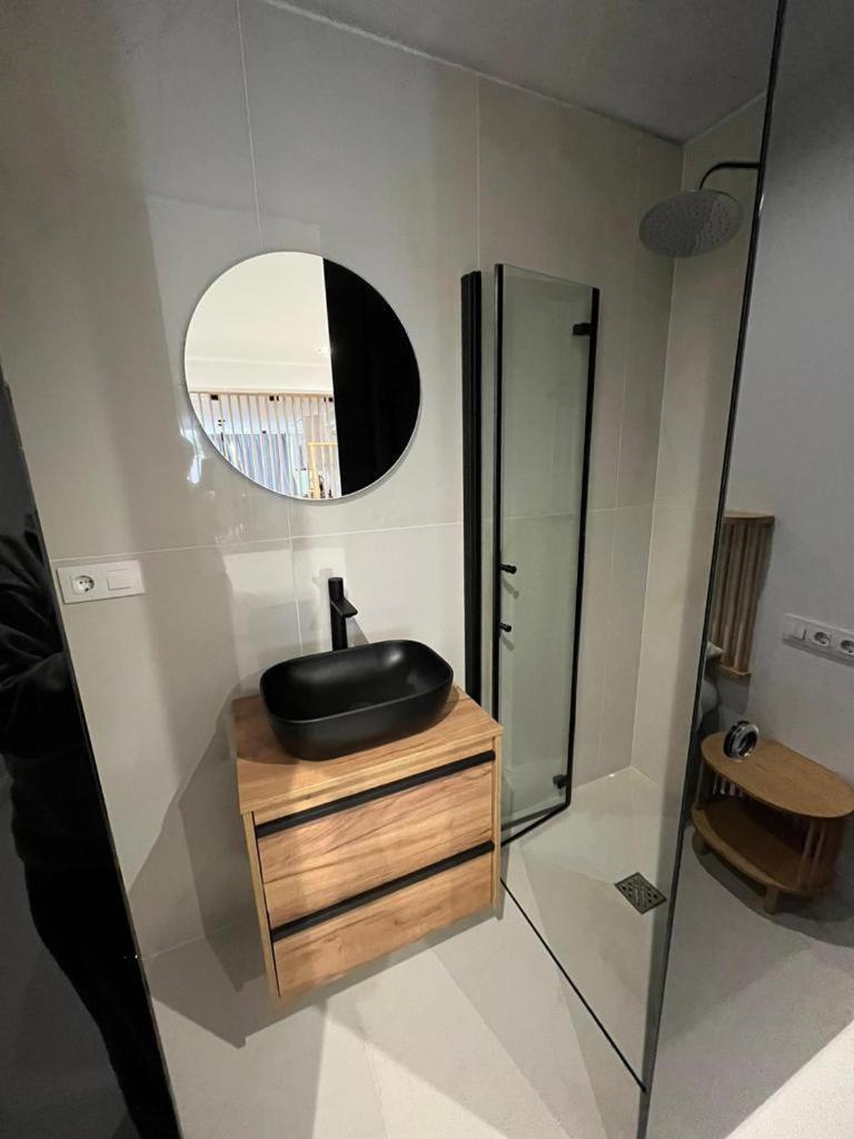 Suite Playamar Con Jacuzzi توريمولينوس المظهر الخارجي الصورة